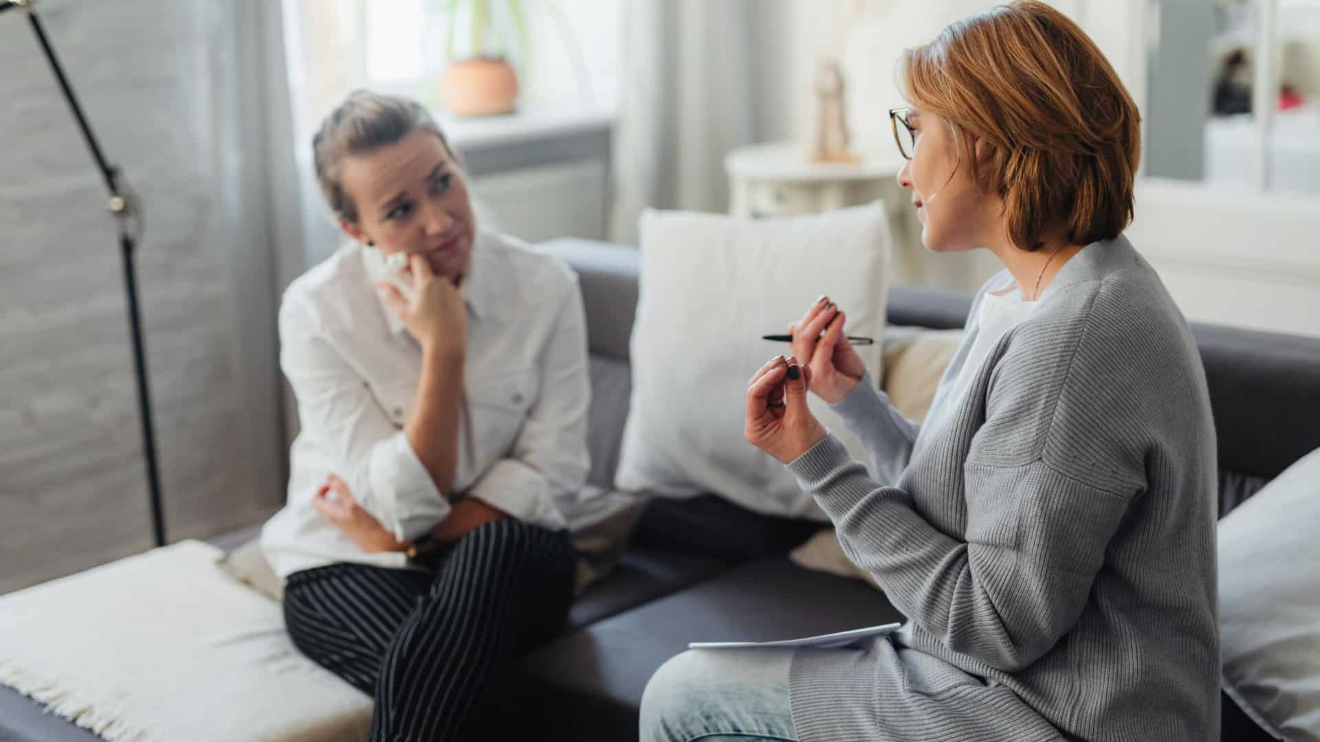 young woman niisq support therapy queensland